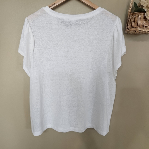 GAP Women's Classic White Short Sleeve Tee - Picture 7 of 8